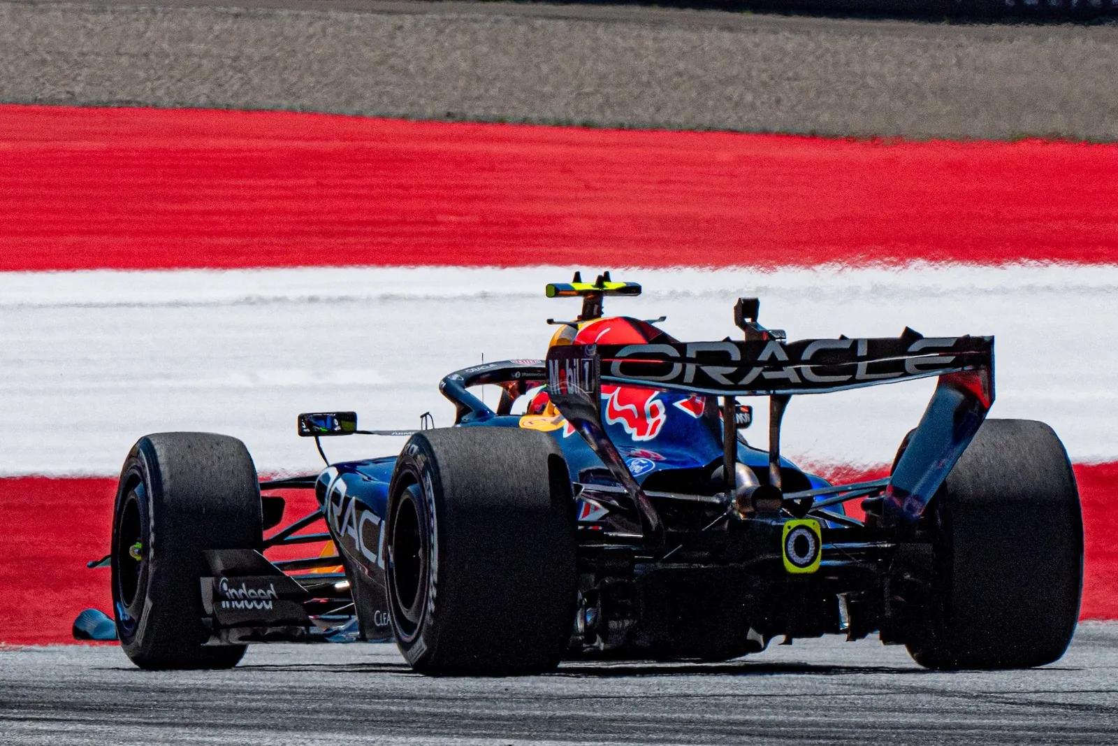 F1: Red Bull seeks safer version of the rear wing for the RB22