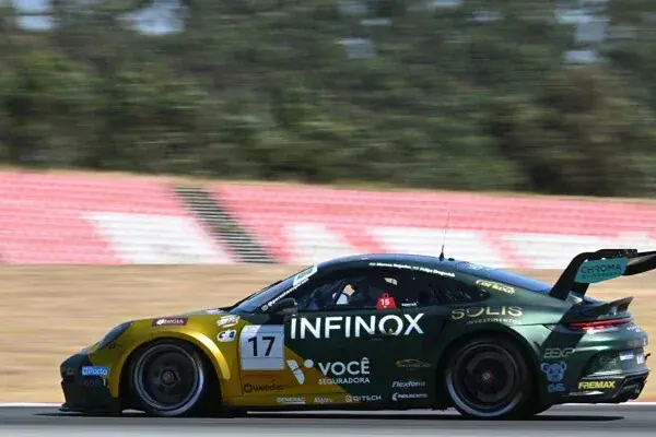 Regadas competes for the podium in the Algarve and reviews the opening of the Porsche Cup Endurance championship