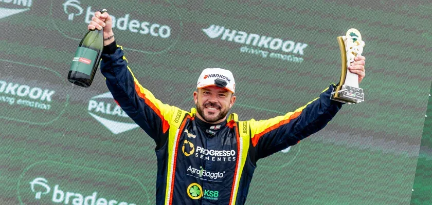 In his debut in TCR Brazil, Jorge Martelli wins and climbs the podium in Cuiabá
