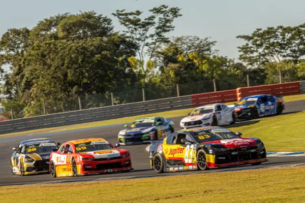 Gabriel Casagrande conquers podium in NASCAR Brazil at Velocitta