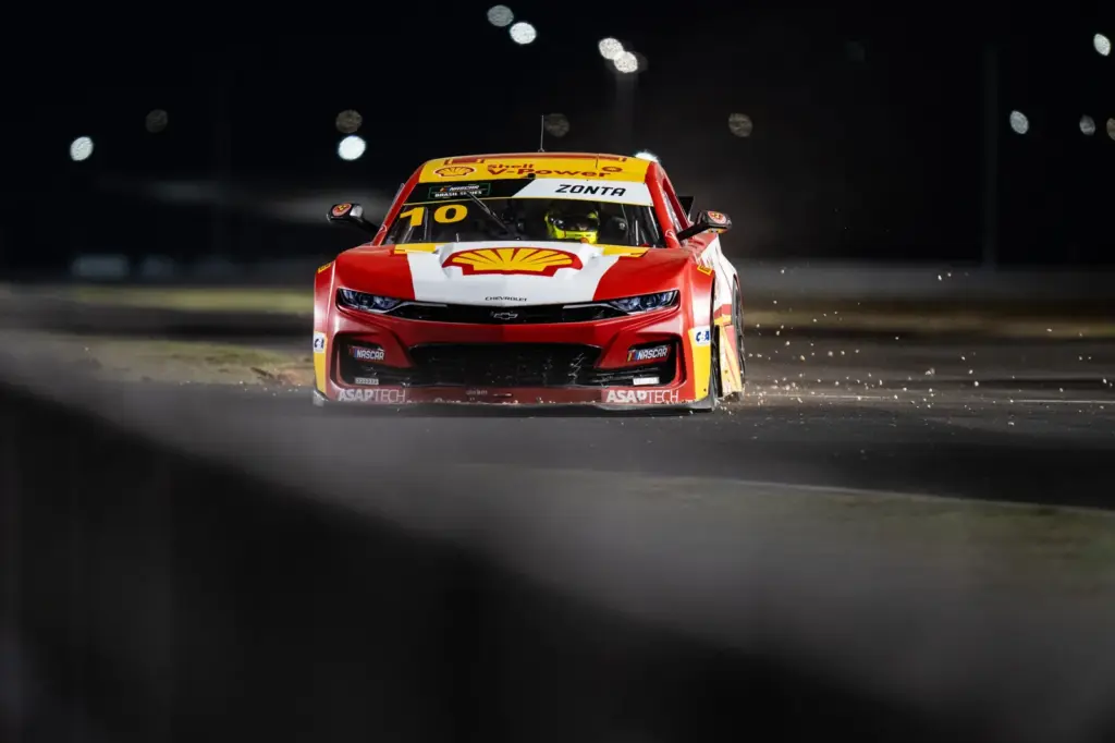 NASCAR Brasil: Osman is 4th and Zonta ends practice marked by red flag
