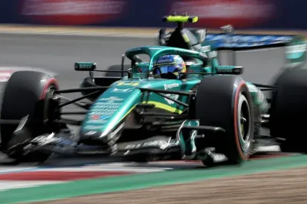 F1: Alonso receives penalty and starts from the back of the grid in Belgium