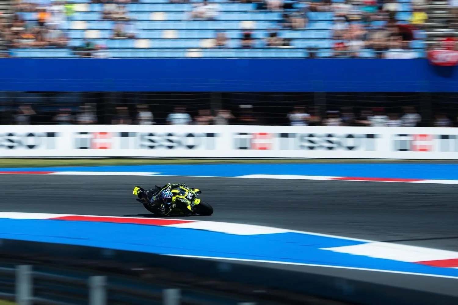 MotoGP: Fernández wins Dutch GP Sprint. Moreira close to top-10