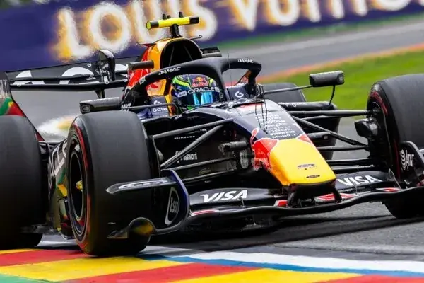 F1: Hinchcliffe evaluates change in Red Bull's scenario: "Too many drivers with good performance"