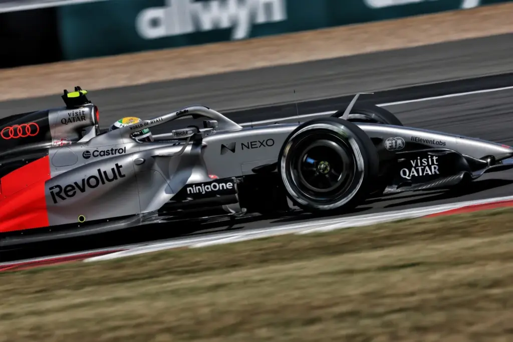 Gabriel Bortoleto (BRA) Audi F1 Team R26.