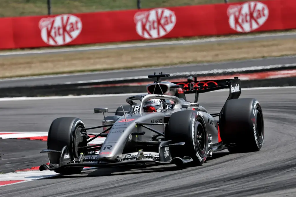 Nico Hulkenberg (GER) Audi F1 Team R26.