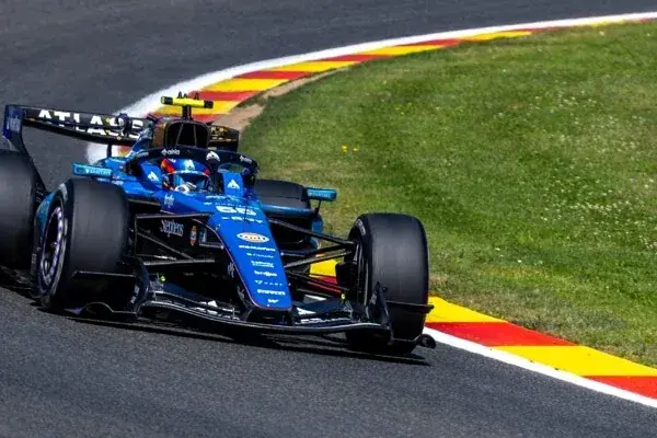 F1: Sainz points to change in competitiveness with new 2026 regulations