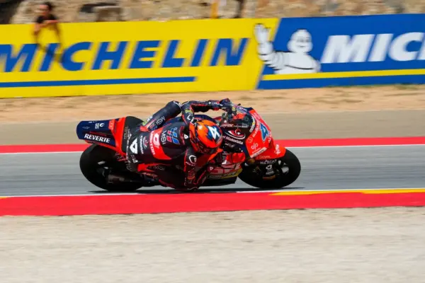 Moto2: Ortolá beats Holgado and leads Friday in Aragón