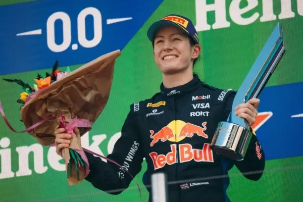 Palmowski dominates from start to finish to win F1 Academy race 2 in the Netherlands