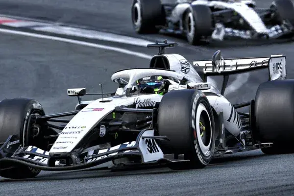 F1: Pérez reveals talks with rivals, but wants to stay at Cadillac