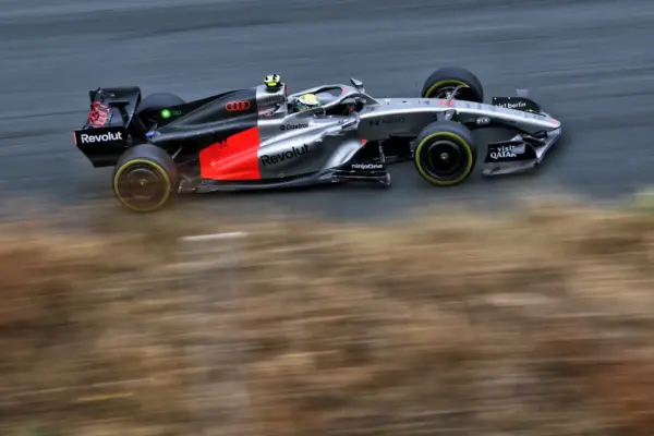 F1: Bortoleto is 15th in TL2 and faces engine problem in Monza