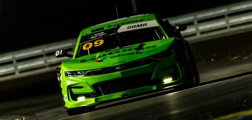 Arthur Gama wins thrilling battle in NASCAR Brazil night race