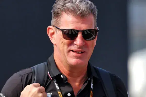 F1: Lowdon is another boss who left a team in the middle of the year