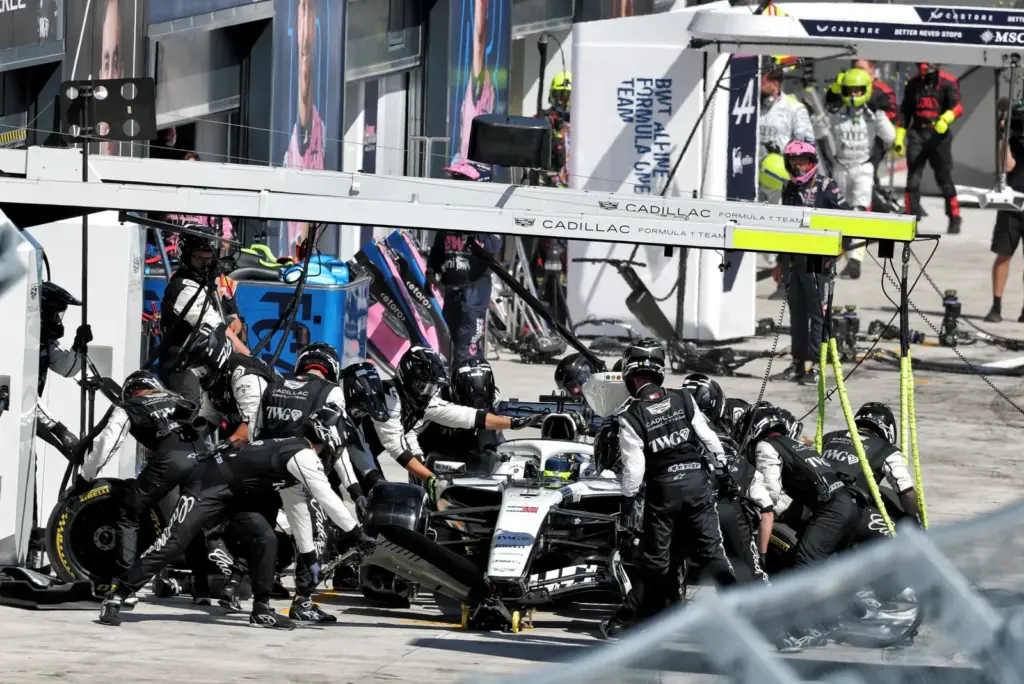 Sergio Perez (MEX) Cadillac Formula 1 Team MAC-26 makes a pit stop.
