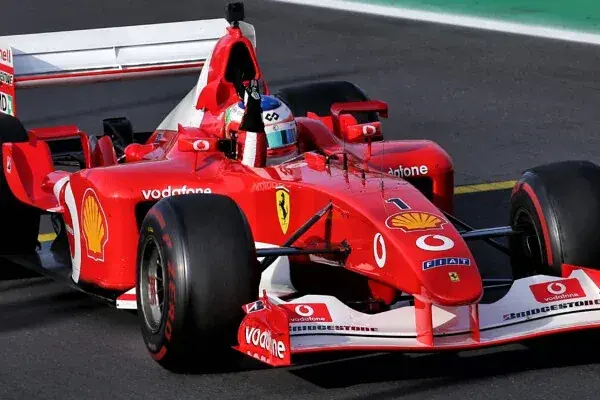 F1: Barrichello and Vettel drive F2002 in tribute to Schumacher