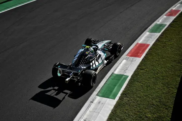 F1: Antonelli faces penalty and highlights help to Russell