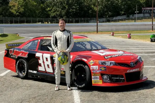 Gabriel Casagrande speeds up in Bristol and competes in the NASCAR race
