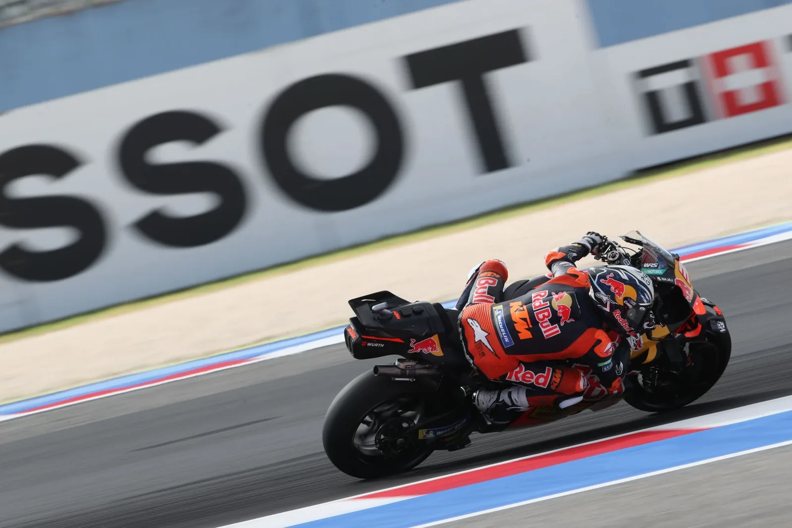 MotoGP: Acosta leads first free practice for the Austrian GP battle