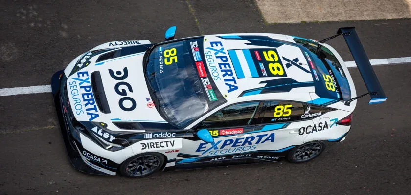 TCR South America: Tiago Pernía wins Race 1 after comeback in the last lap in Concordia