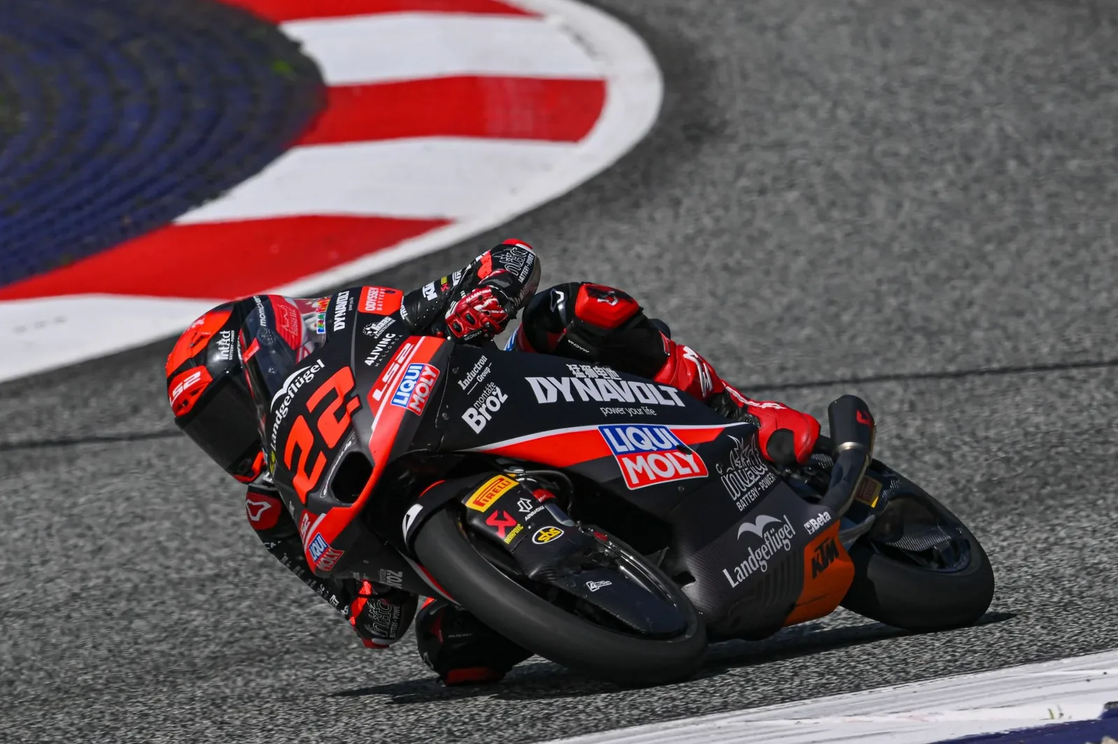 Almansa beats Quiles and leads Friday Moto3 practice in Austria