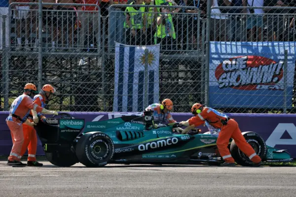 F1: Aston Martin struggles with issues and finishes Italian GP with two retirements