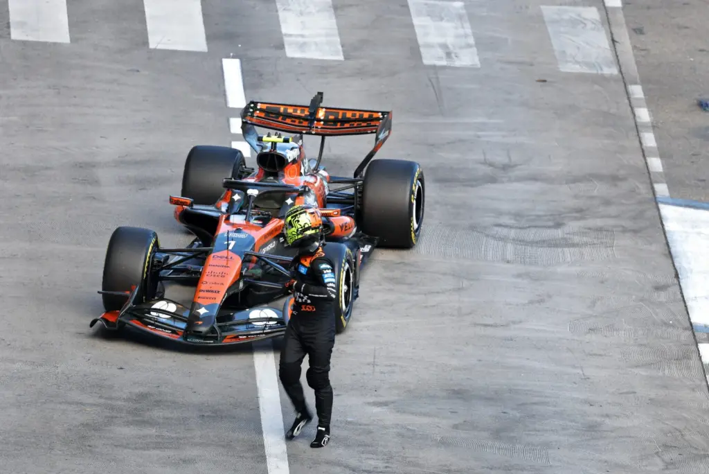 Lando Norris (GBR) McLaren F1 Team MCL40 stopped in the second practice session.