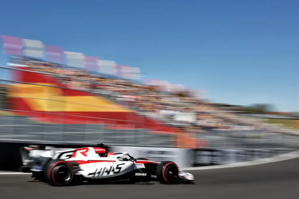 Esteban Ocon (FRA) Haas F1 Team VF-26.